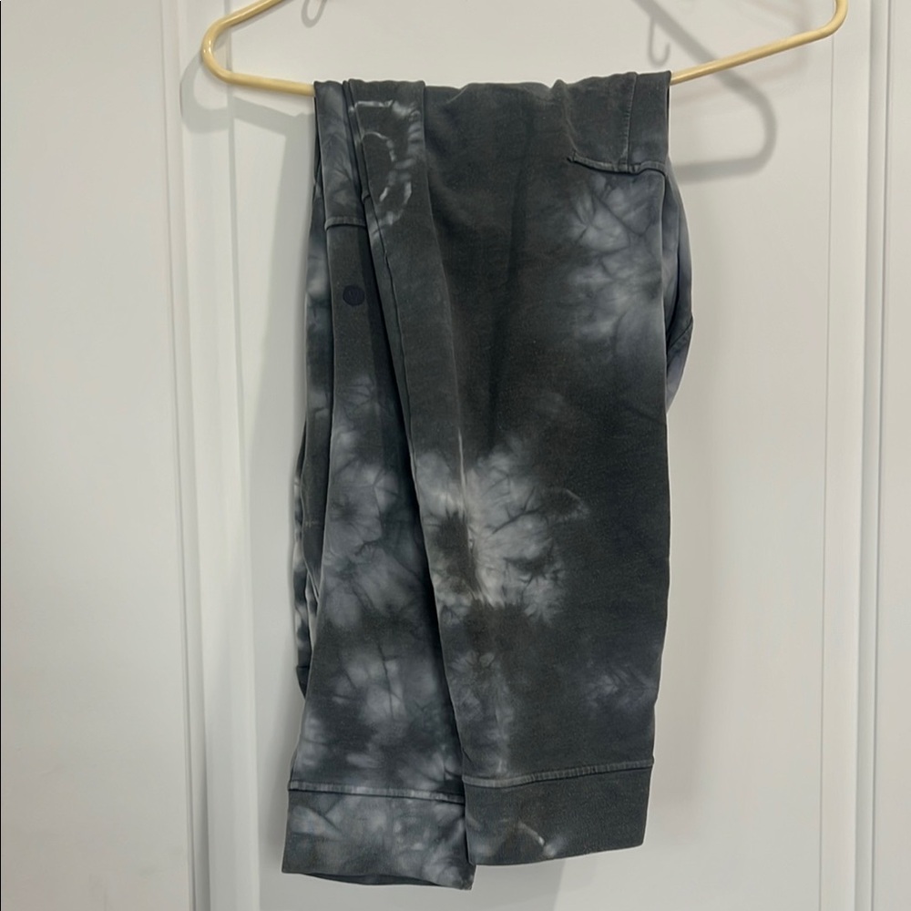 LULULEMON Tie-Dye Jogger Pants missing inside tags